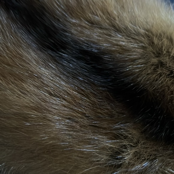 100% Genuine Mink Fur Shoulder Accessory - Picture 5 of 5